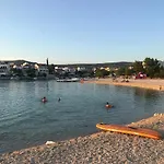 Lägenhet Bumbar