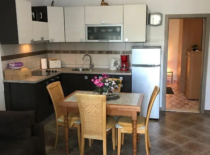 Bumbar * Rogoznica (Sibenik-Knin)