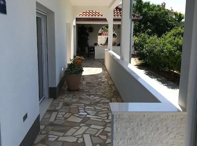 Bumbar * Rogoznica (Sibenik-Knin)